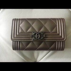 Chanel Le Boy card holder